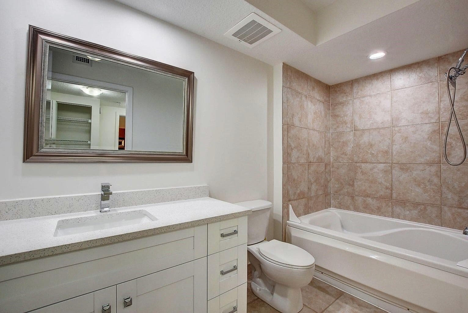 1551 N Flagler Drive 806 photo 12