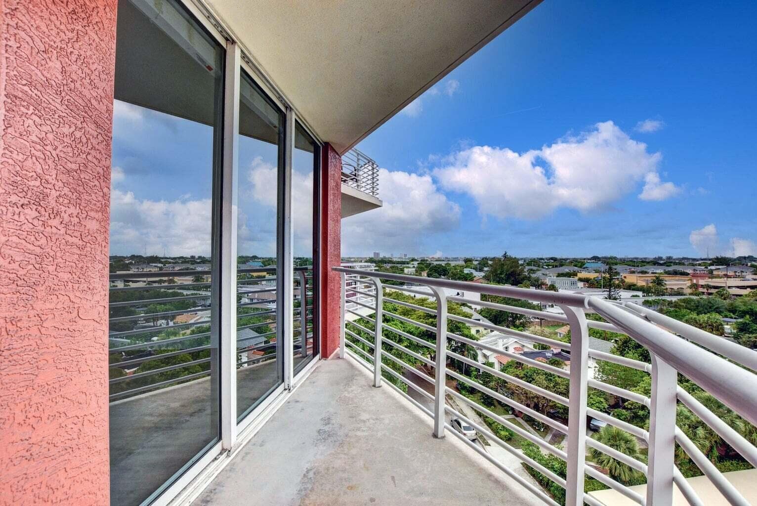 1551 N Flagler Drive 806 photo 15