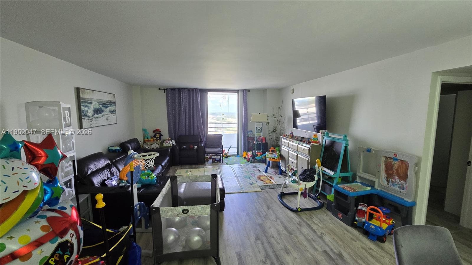 2500 Parkview Dr 2312 photo 8