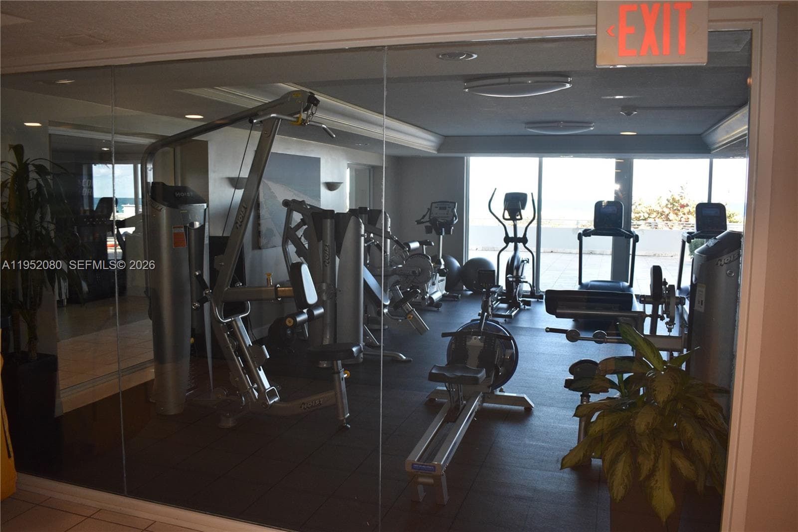 465 Ocean Dr 524 photo 21