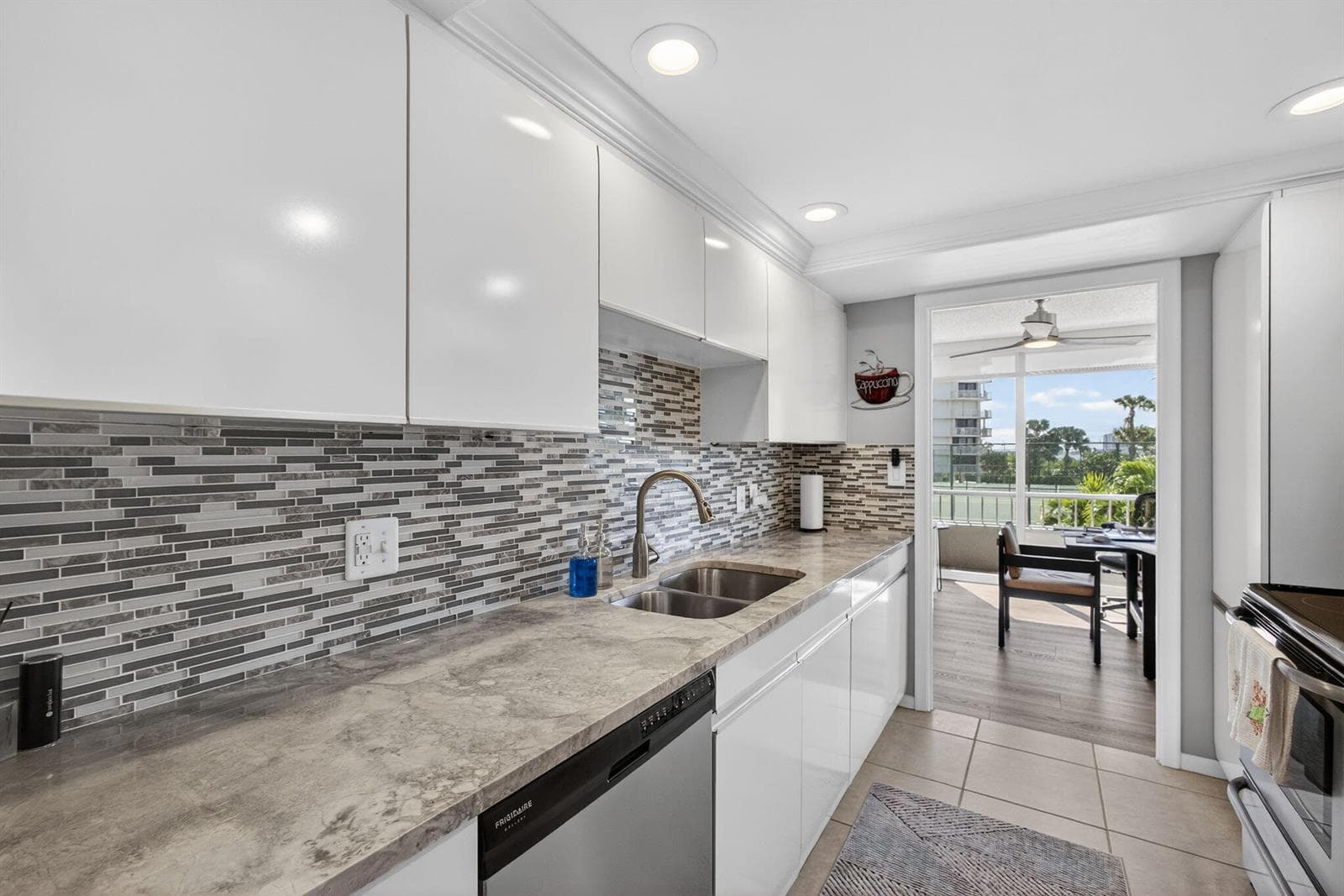 5510 N Ocean Drive 2d photo 5