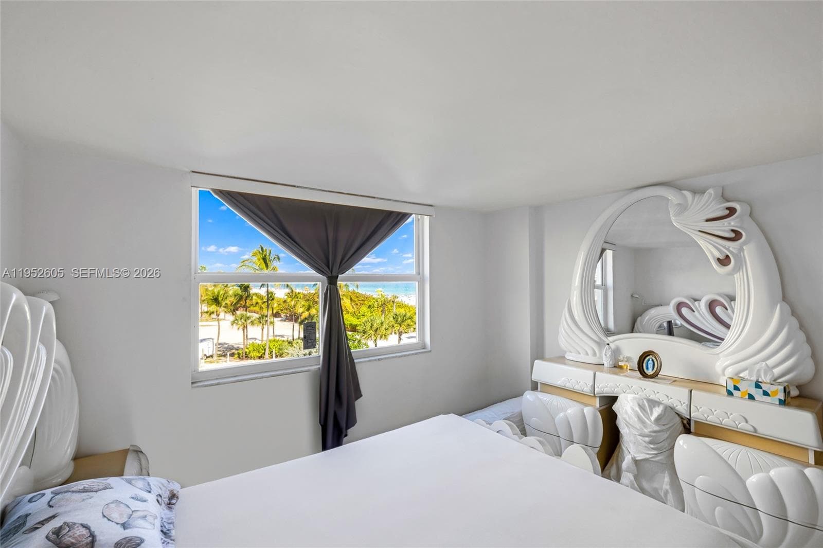 465 Ocean Dr 419 photo 16