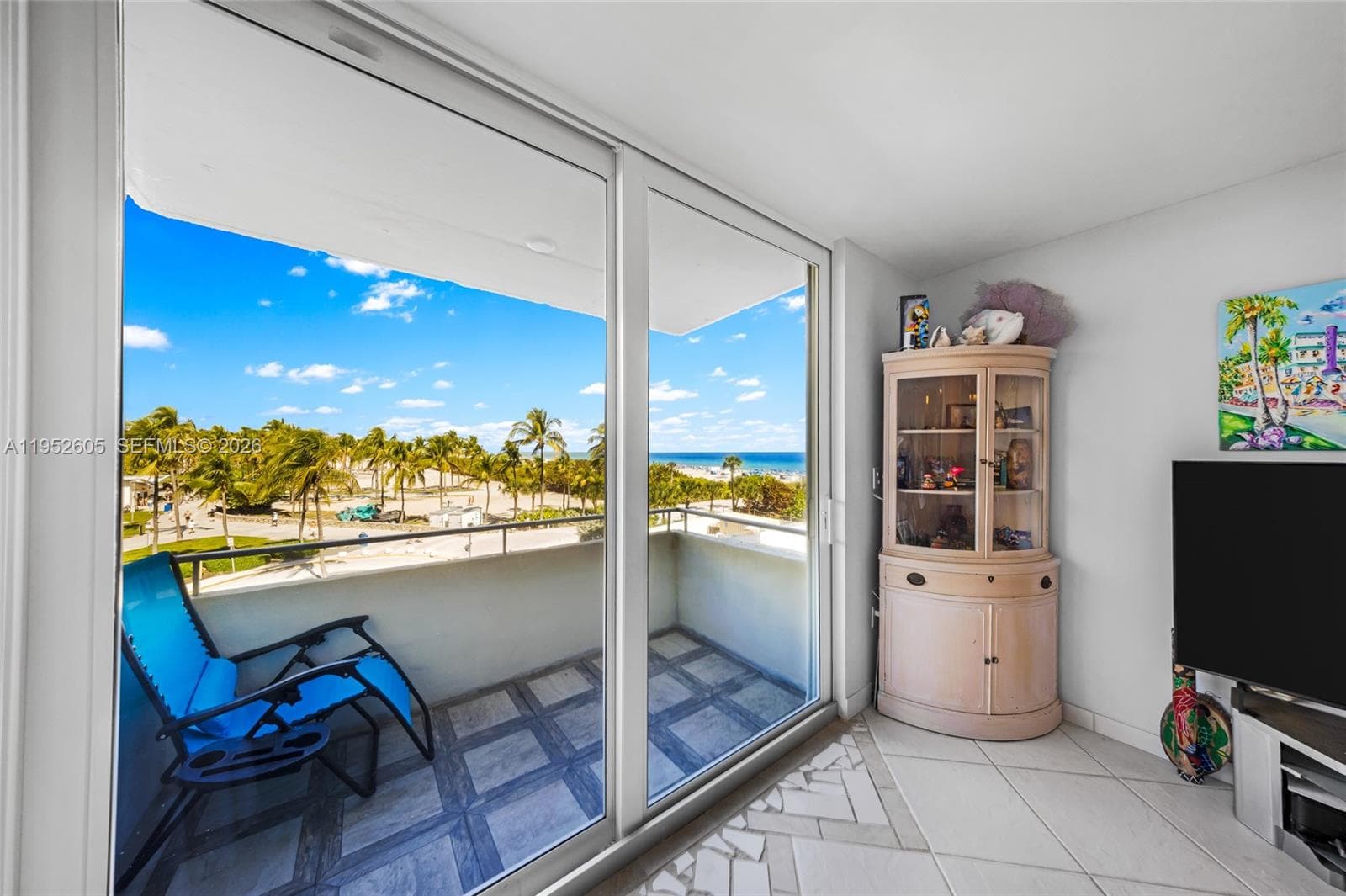 465 Ocean Dr 419 photo 3