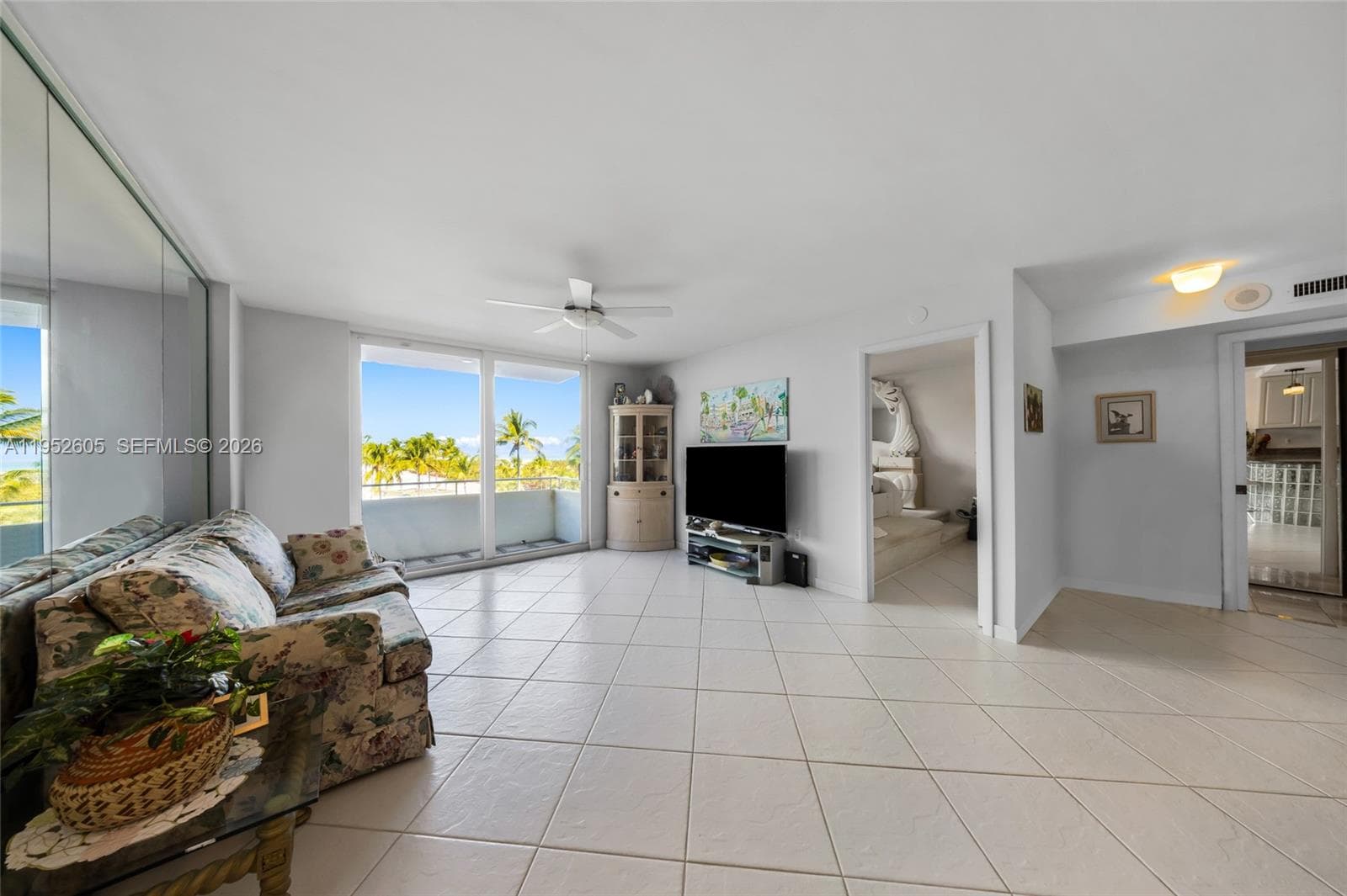 465 Ocean Dr 419 photo 4