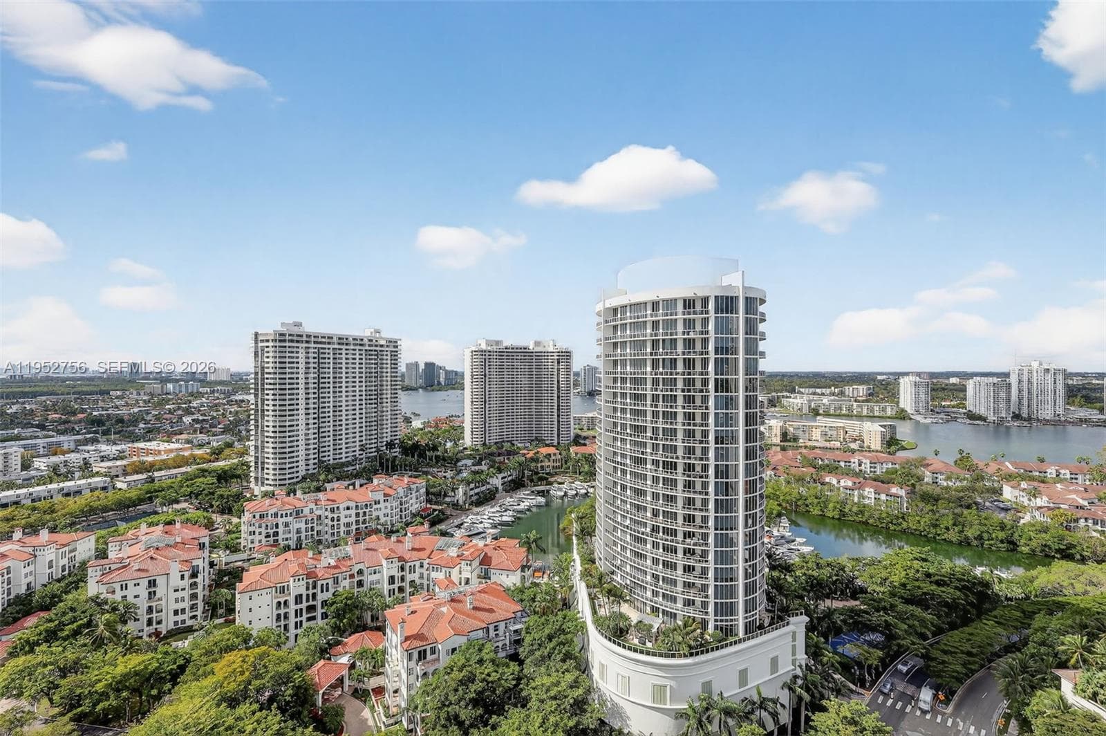 4000 Island Blvd 2602 photo 22