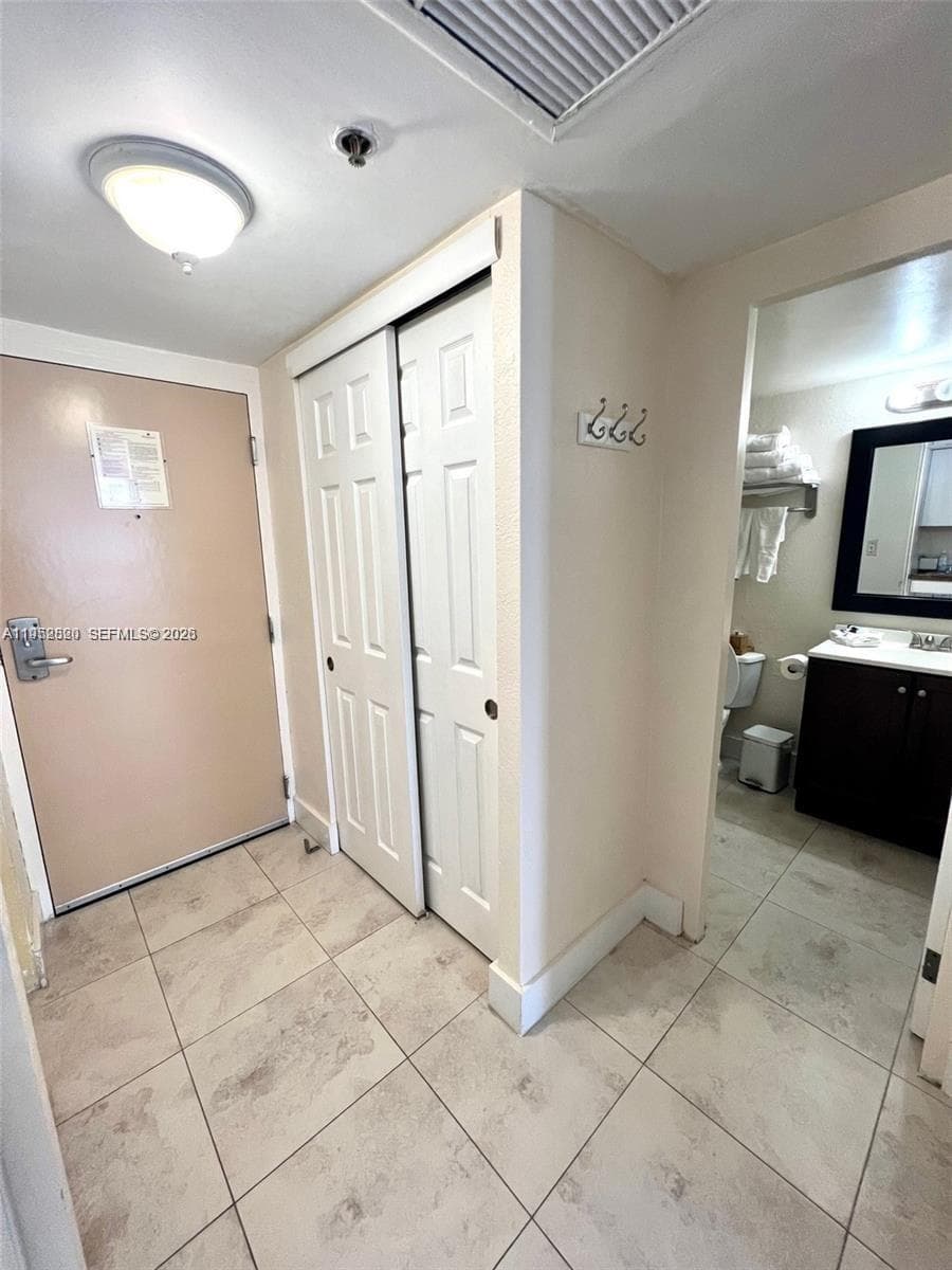 19201 Collins Ave 1102 photo 22