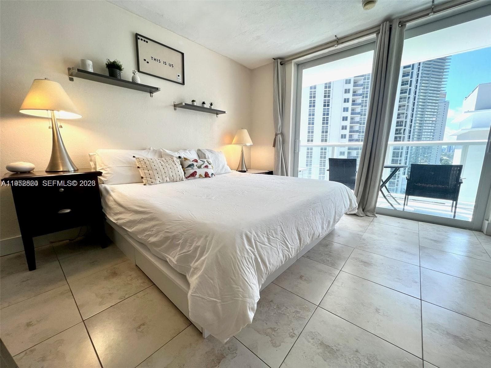 19201 Collins Ave 1102 photo 9