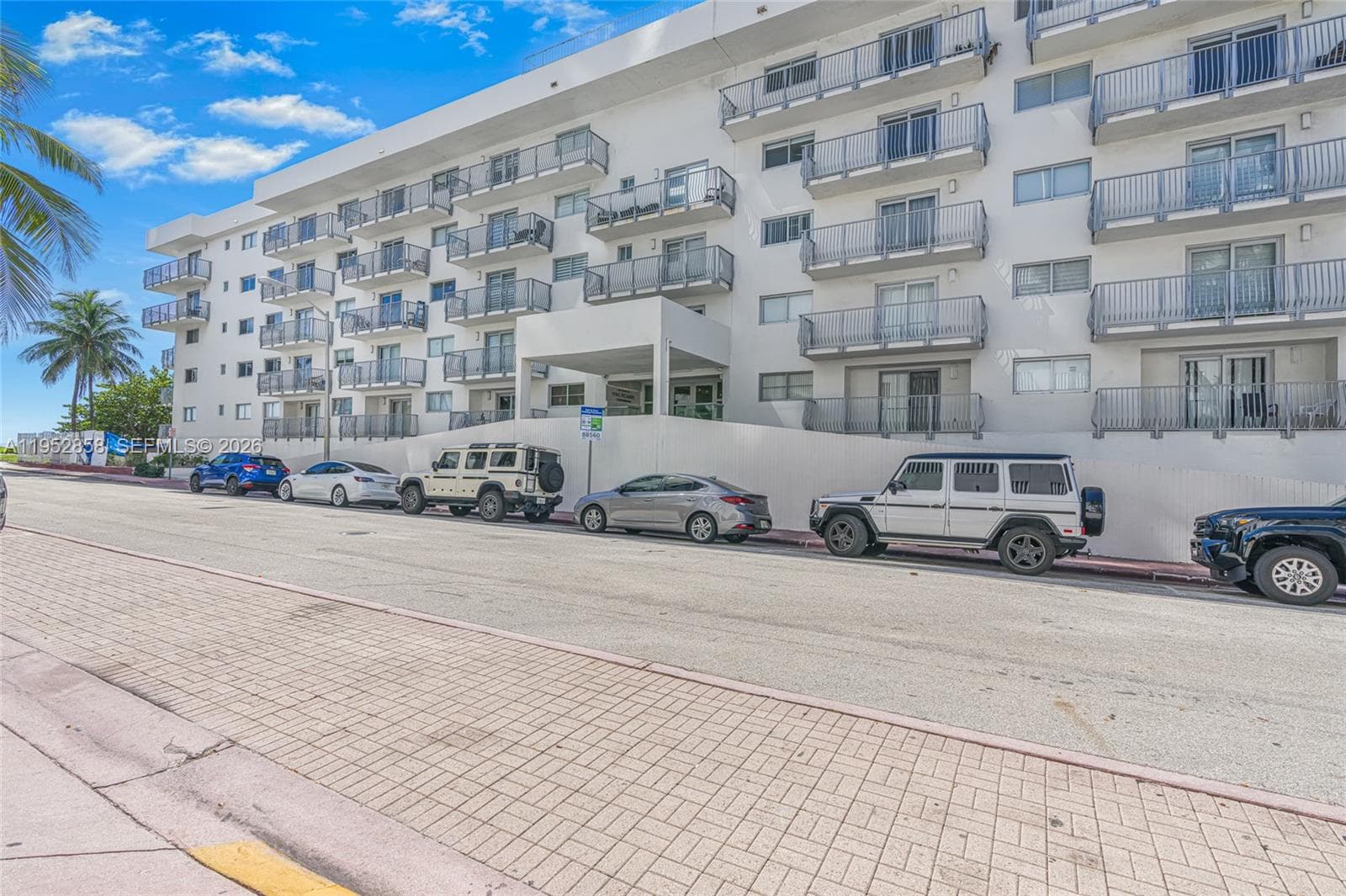4141 Collins Ave 201 photo 25