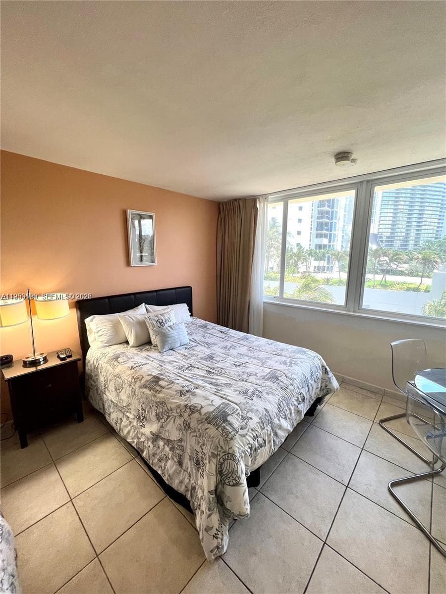 19201 Collins Ave 242 photo 5