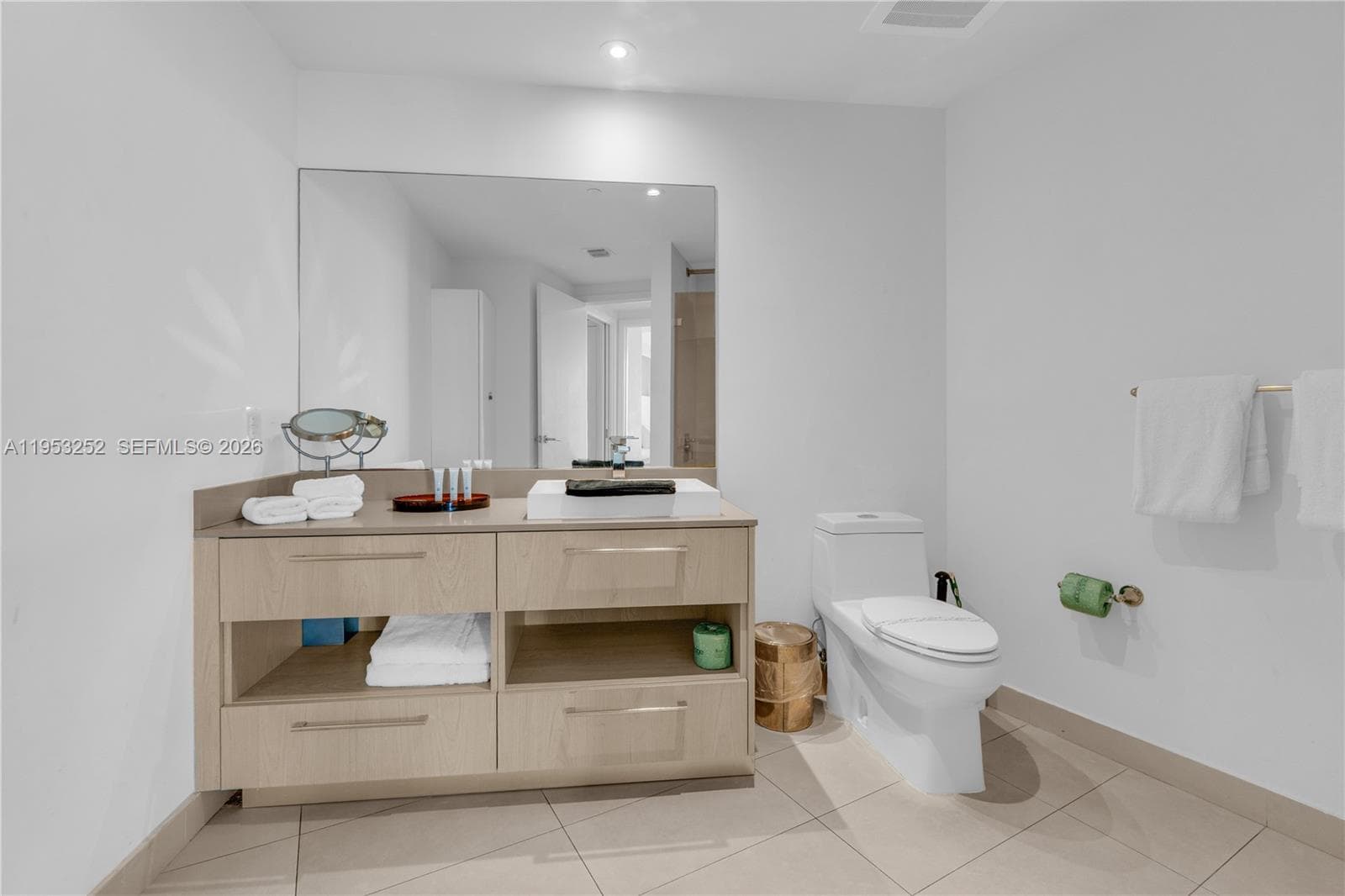 4111 S Ocean Dr 1507 photo 15