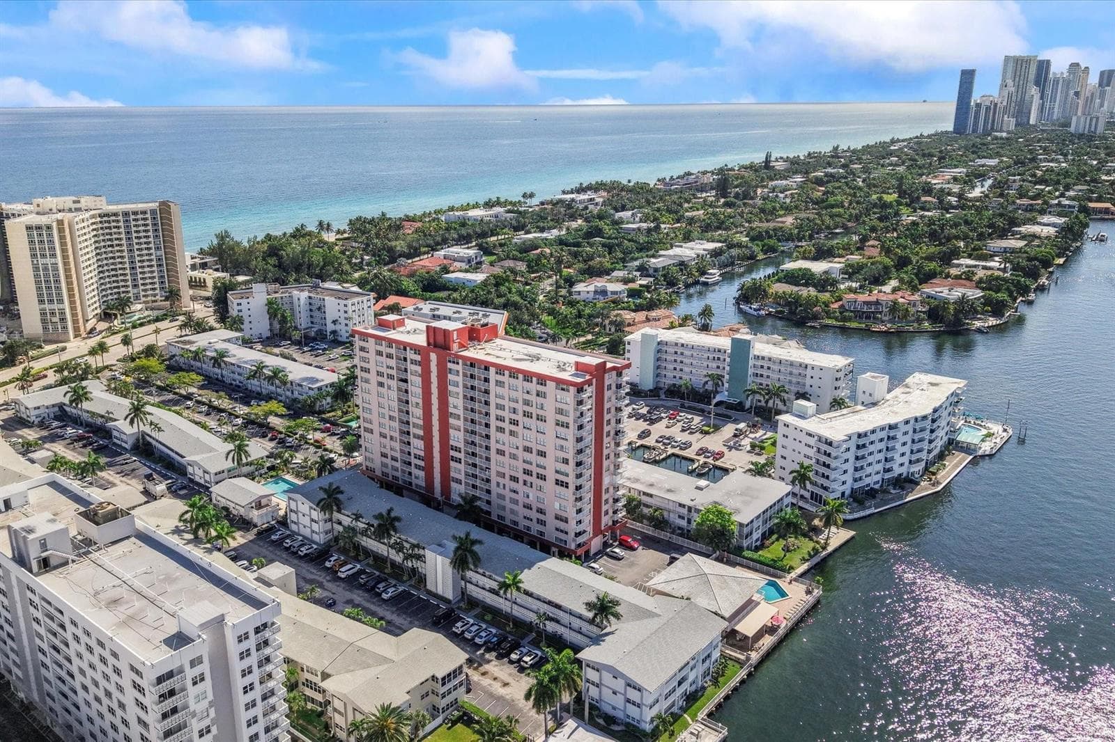 3161 S Ocean Drive 409 photo 1
