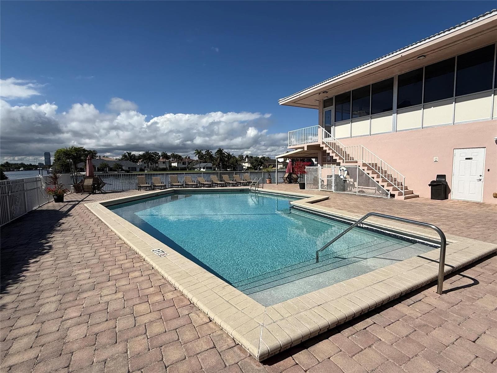 3161 S Ocean Drive 901 photo 12