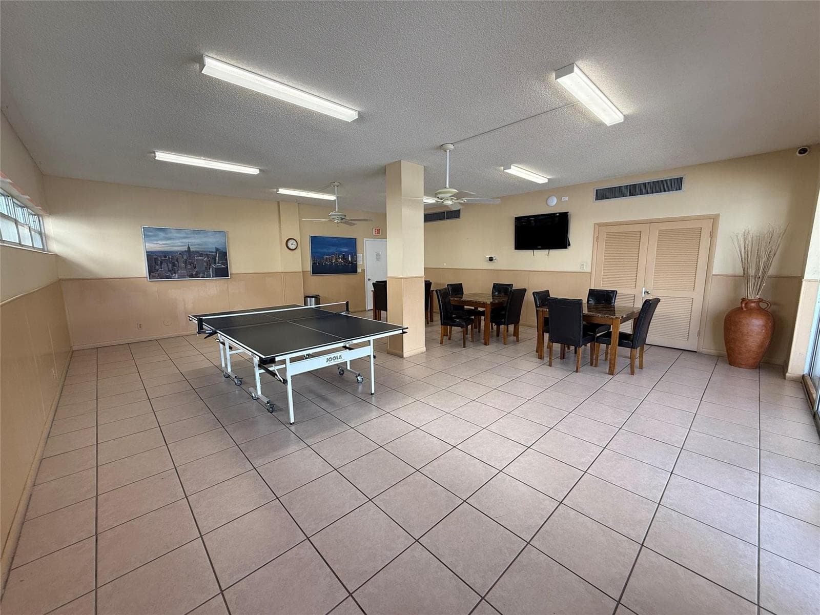 3161 S Ocean Drive 901 photo 22