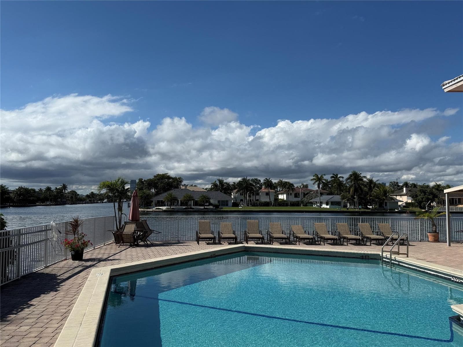 3161 S Ocean Drive 901 photo 14