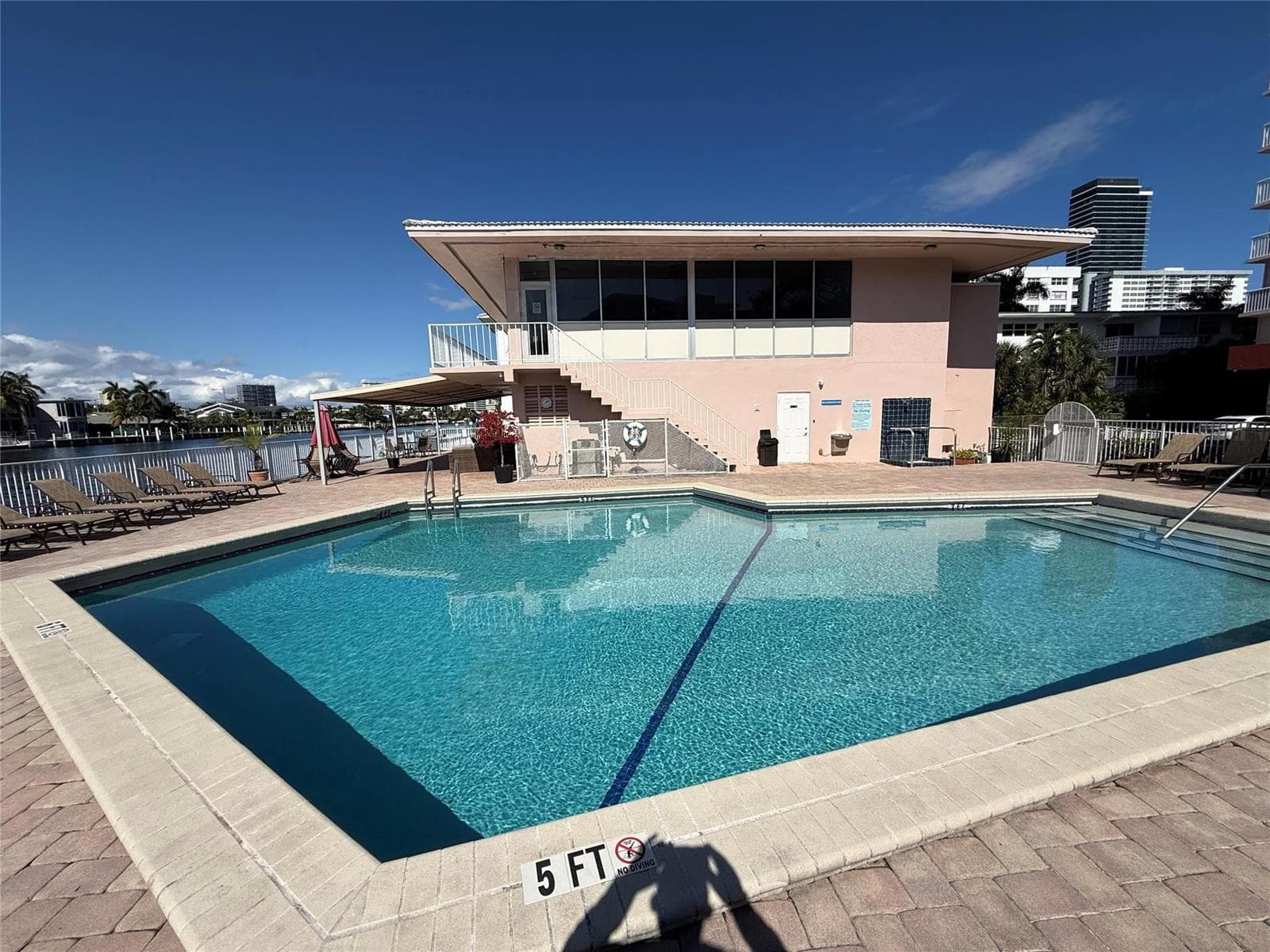 3161 S Ocean Drive 901 photo 15