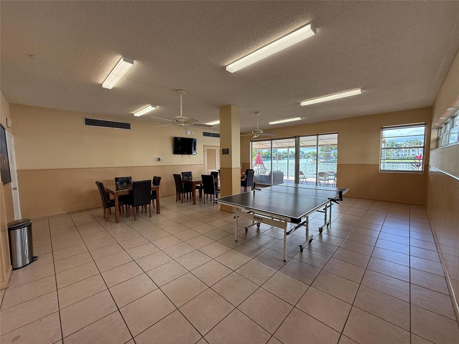 3161 S Ocean Drive 901 photo 21