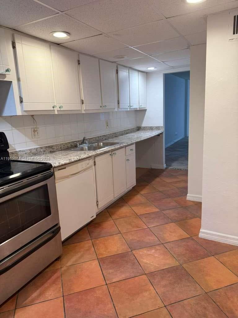 3660 NE 166TH ST 609 photo 6