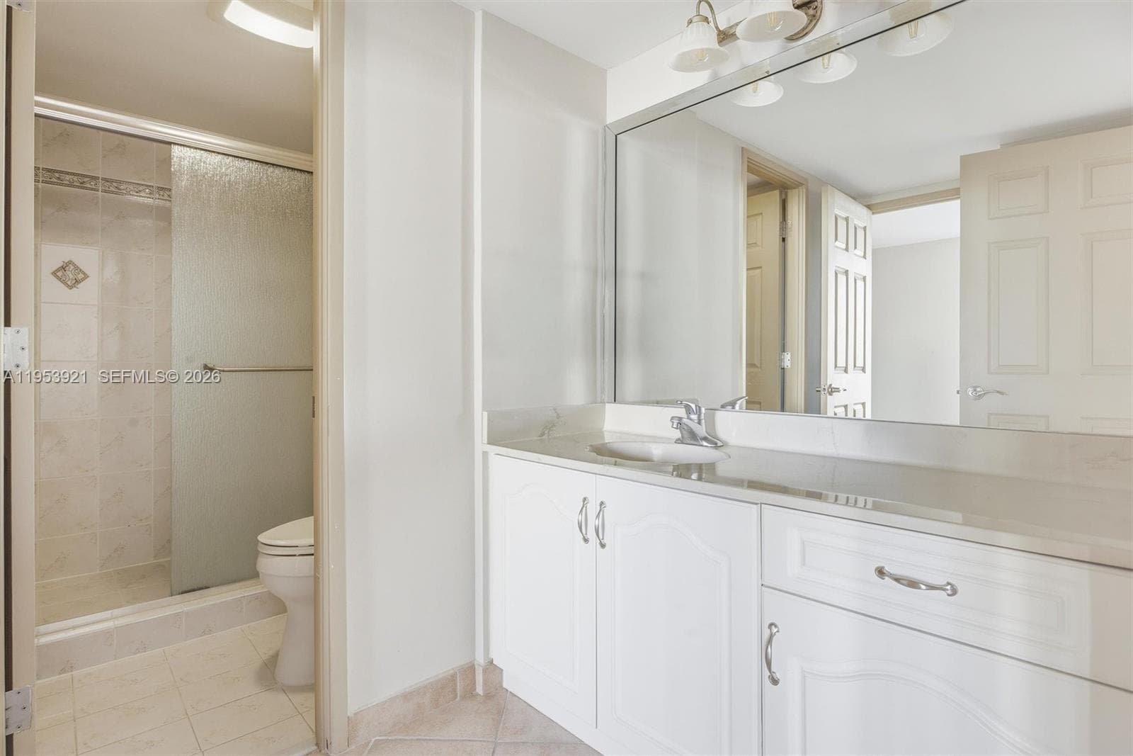 3731 N Country Club Dr 1421 photo 14