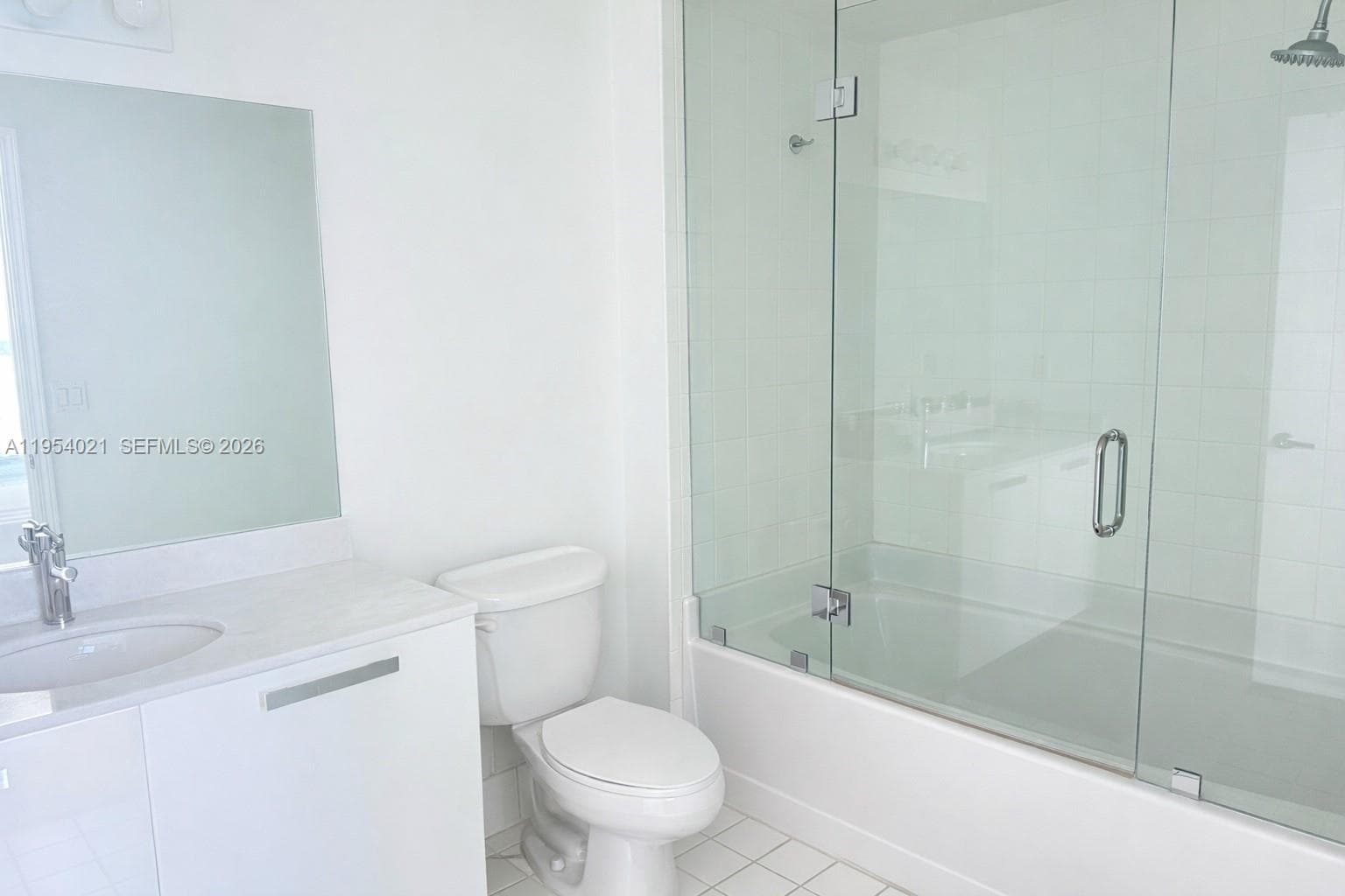 601 NE 36th St 1112 photo 11