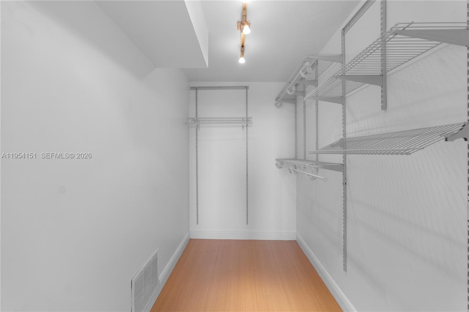 2350 NE 135th St 1202 photo 20