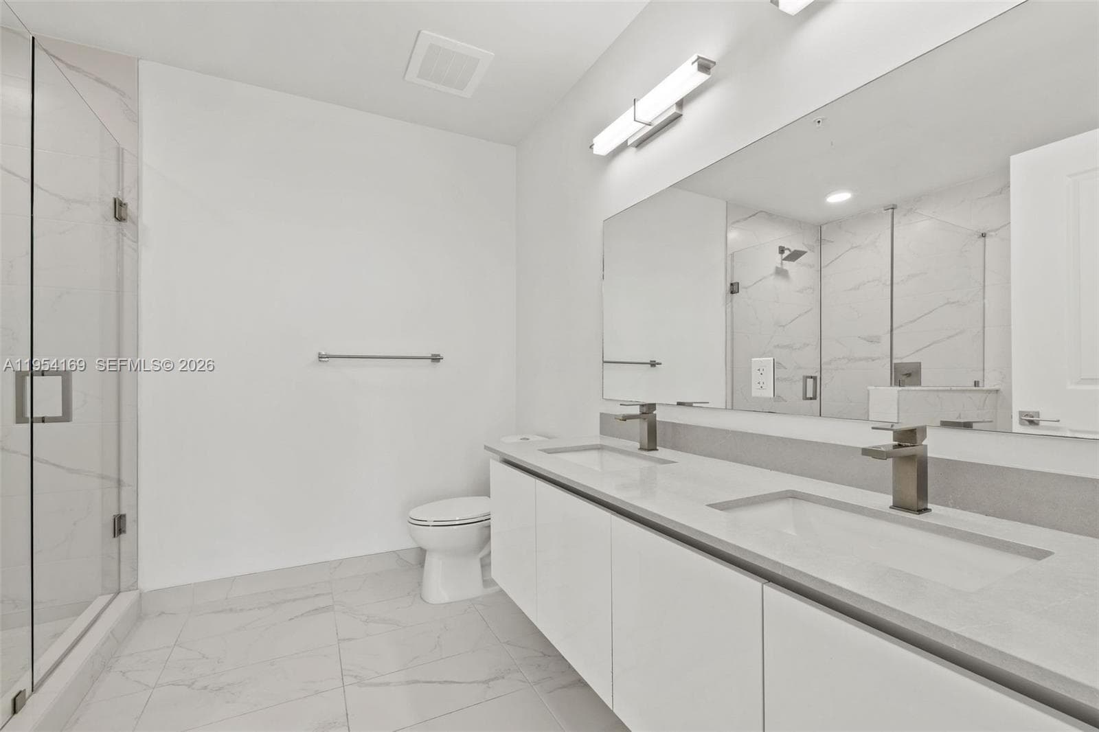 101 Diplomat Pkwy 1003 photo 24