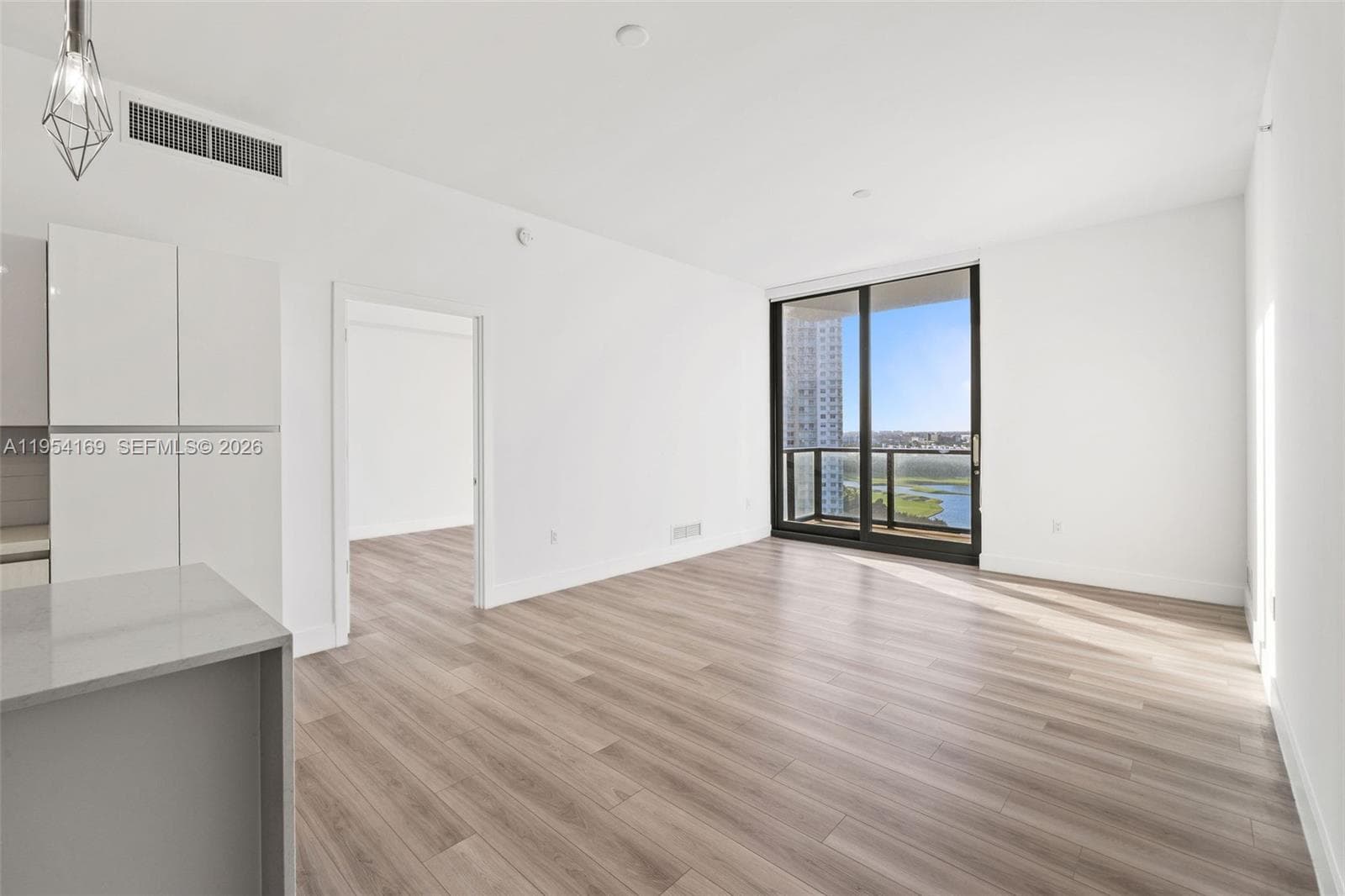101 Diplomat Pkwy 1003 photo 15