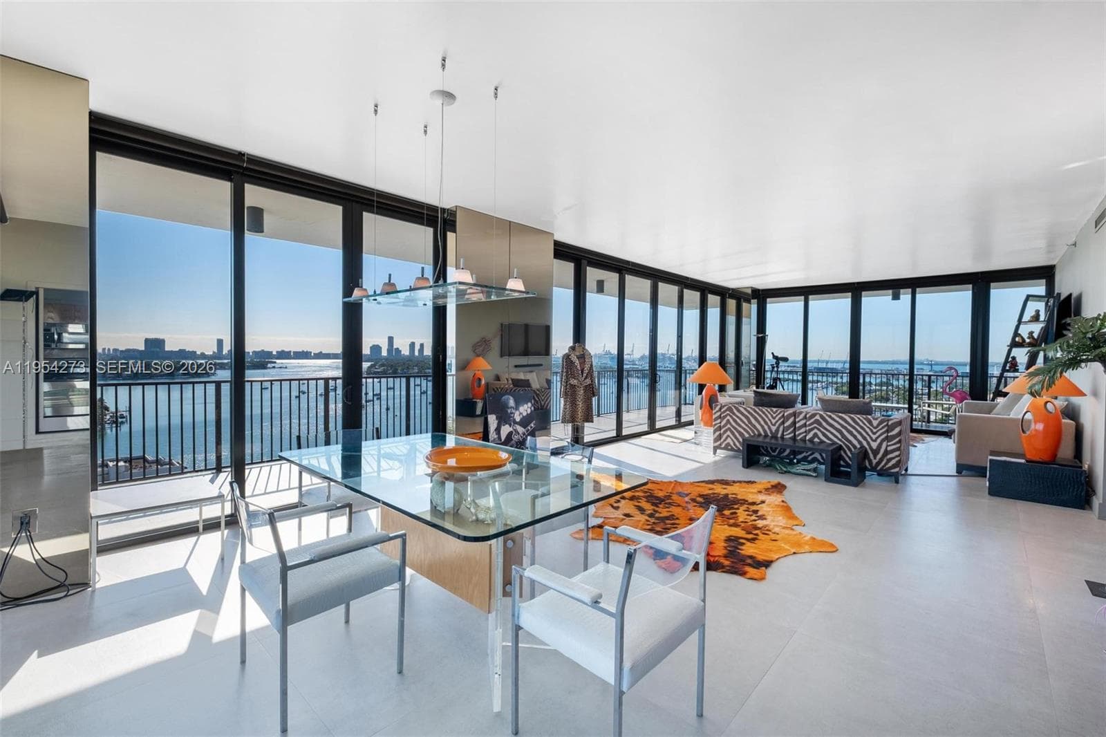 1000 Venetian Way 1501 photo 2