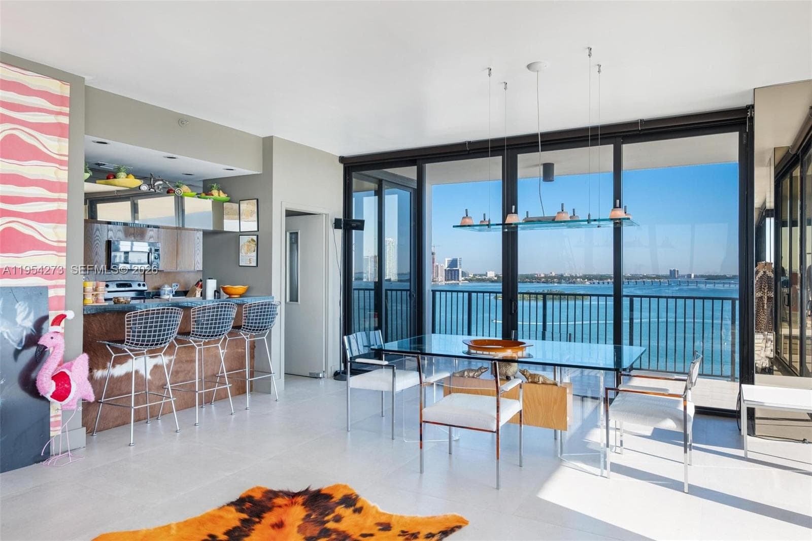 1000 Venetian Way 1501 photo 6