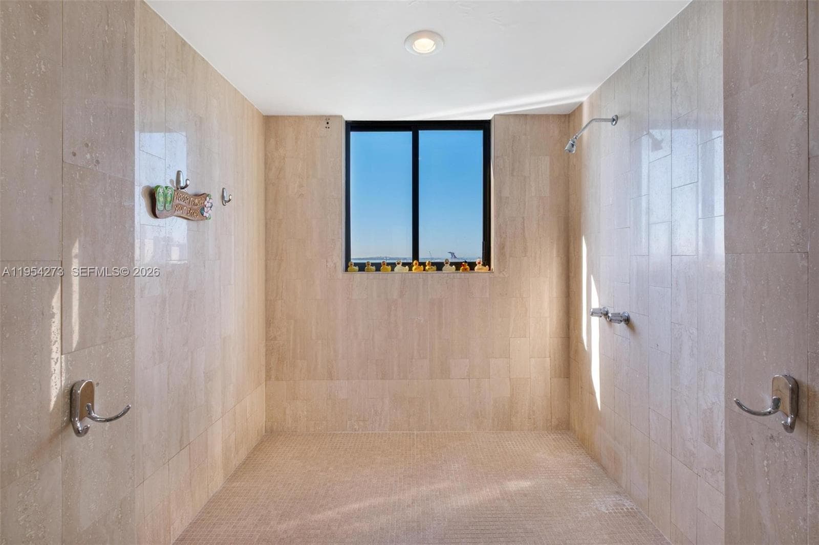 1000 Venetian Way 1501 photo 17