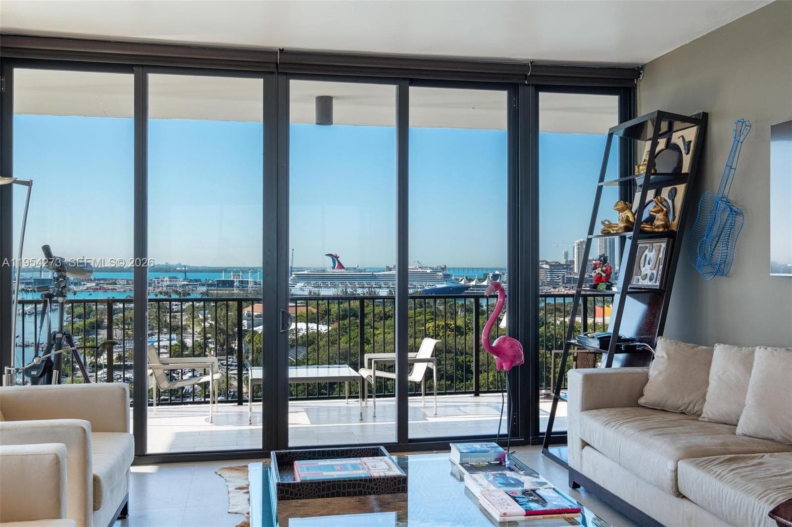 1000 Venetian Way 1501 photo 7
