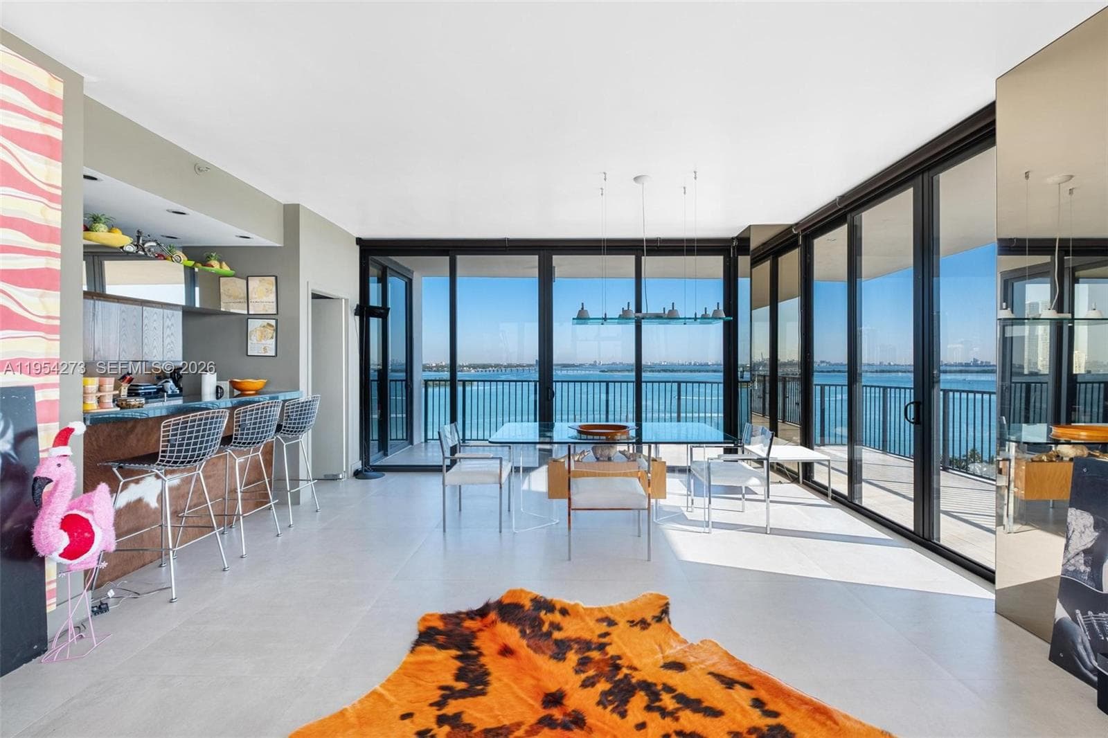 1000 Venetian Way 1501 photo 8