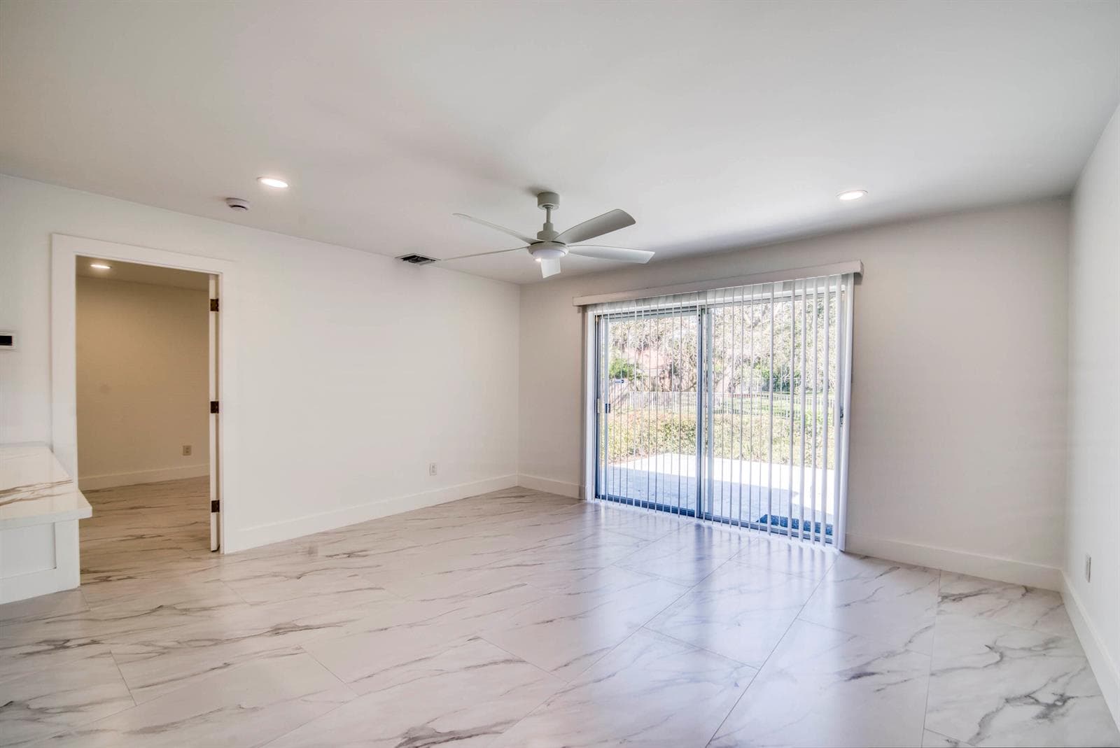 10084 Meridian Way N 4 photo 7