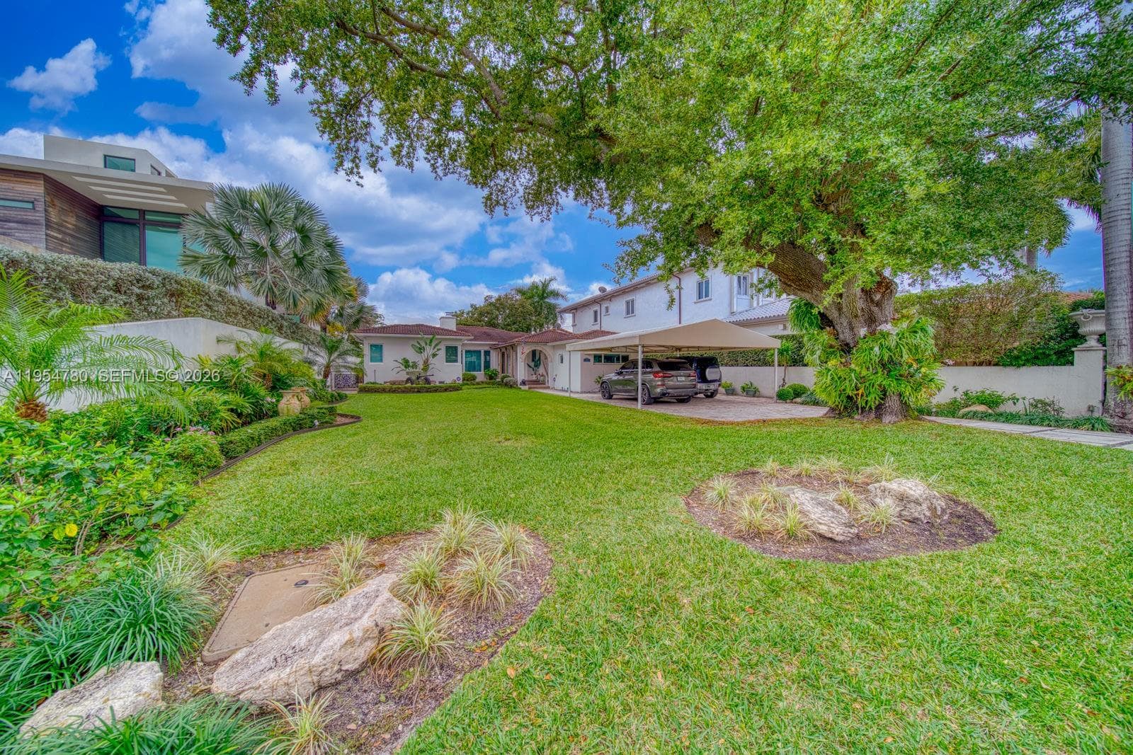 170 S Hibiscus Dr photo 8