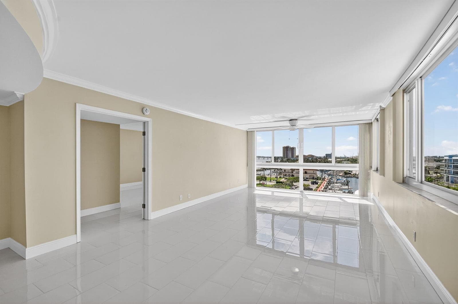 301 Lake Shore Drive 711 photo 9