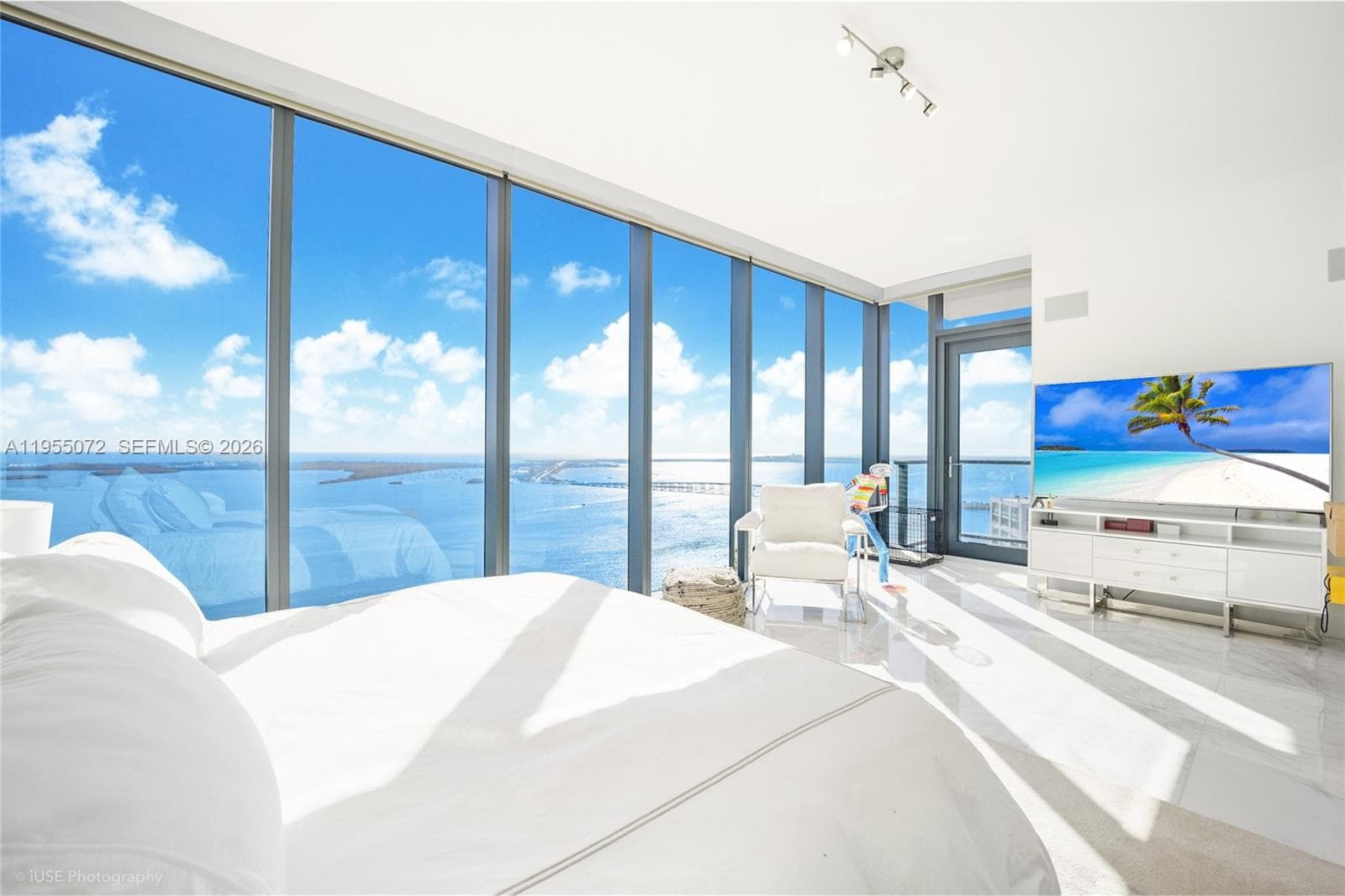 1451 Brickell Ave 3902 photo 10