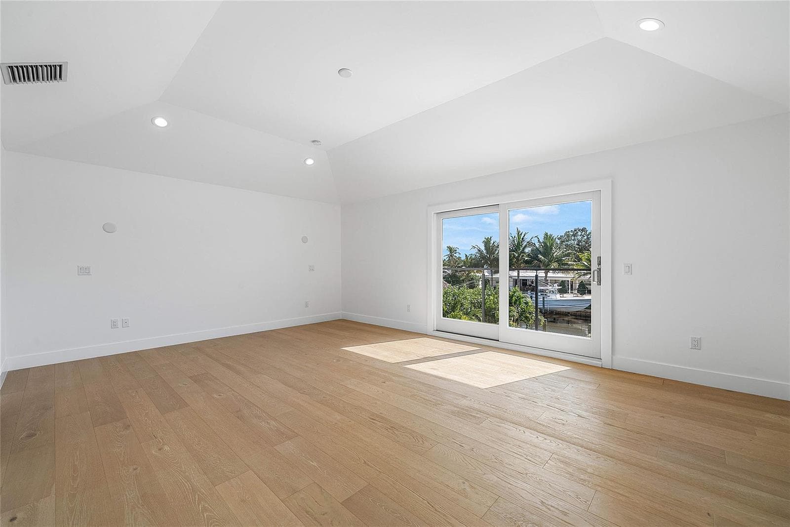 8 Leeward Circle photo 17