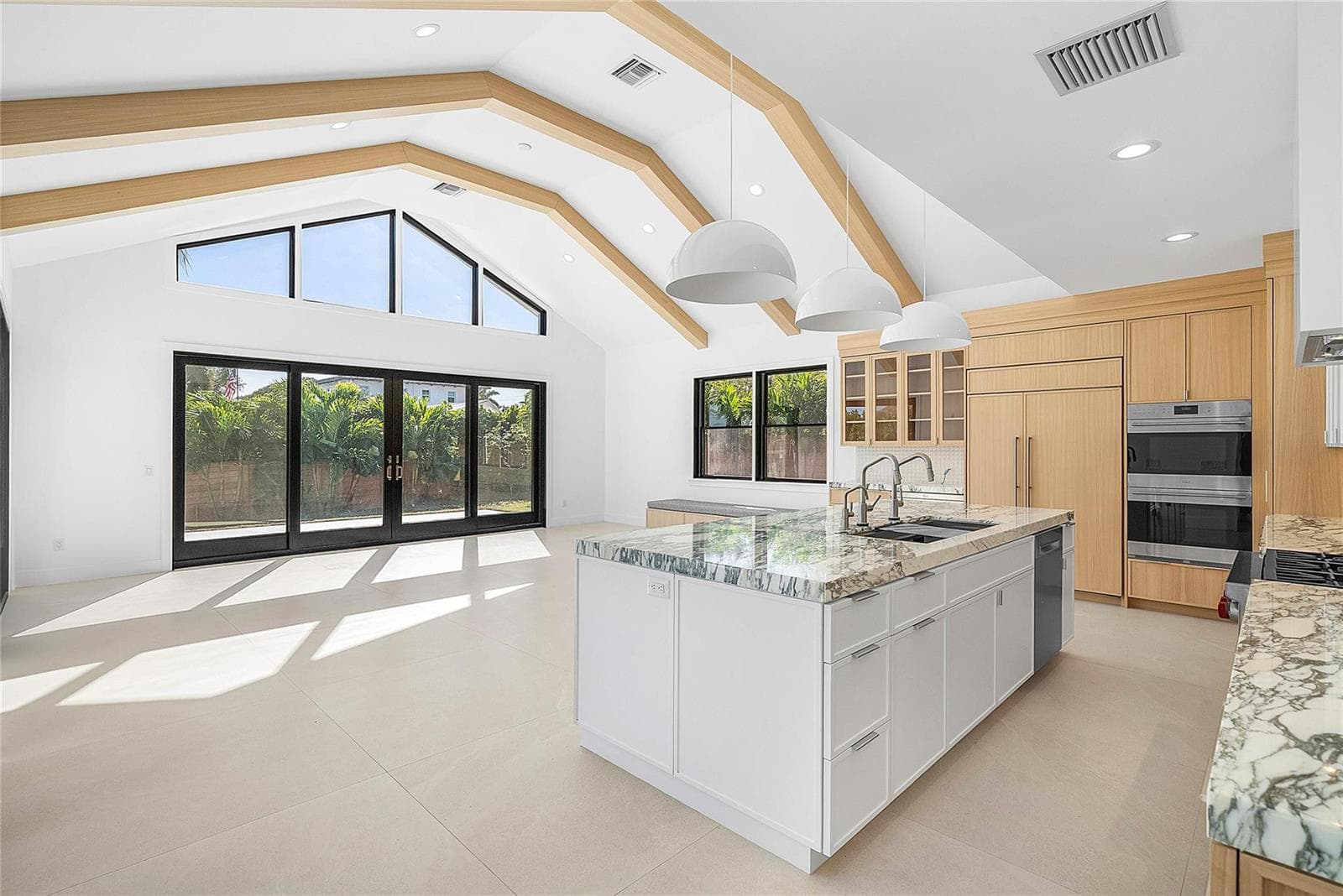 8 Leeward Circle photo 7