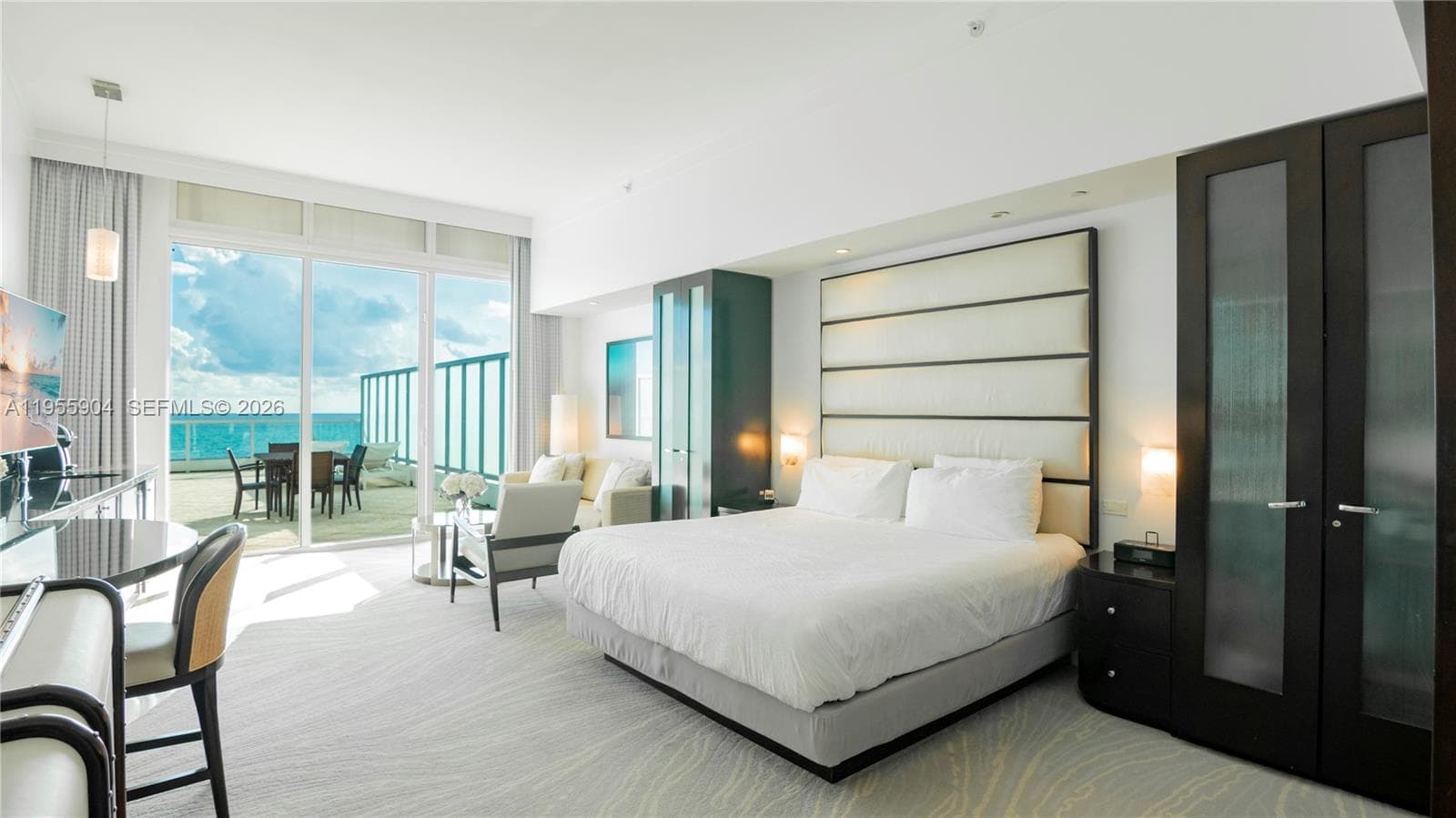 4391 Collins Ave 509/510 photo 23