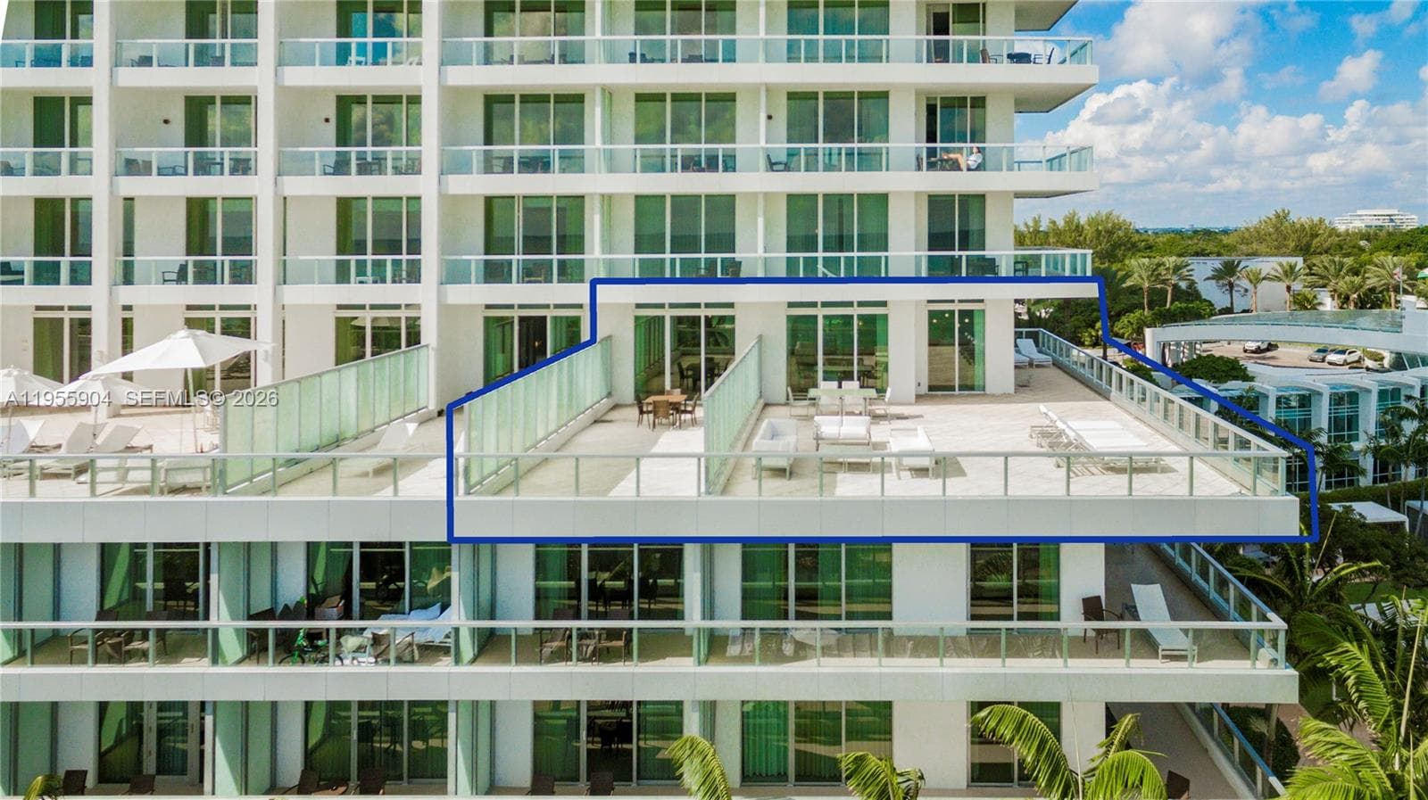 4391 Collins Ave 509/510 photo 7