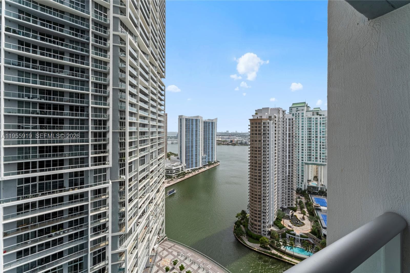 495 Brickell Ave 3208 photo 3