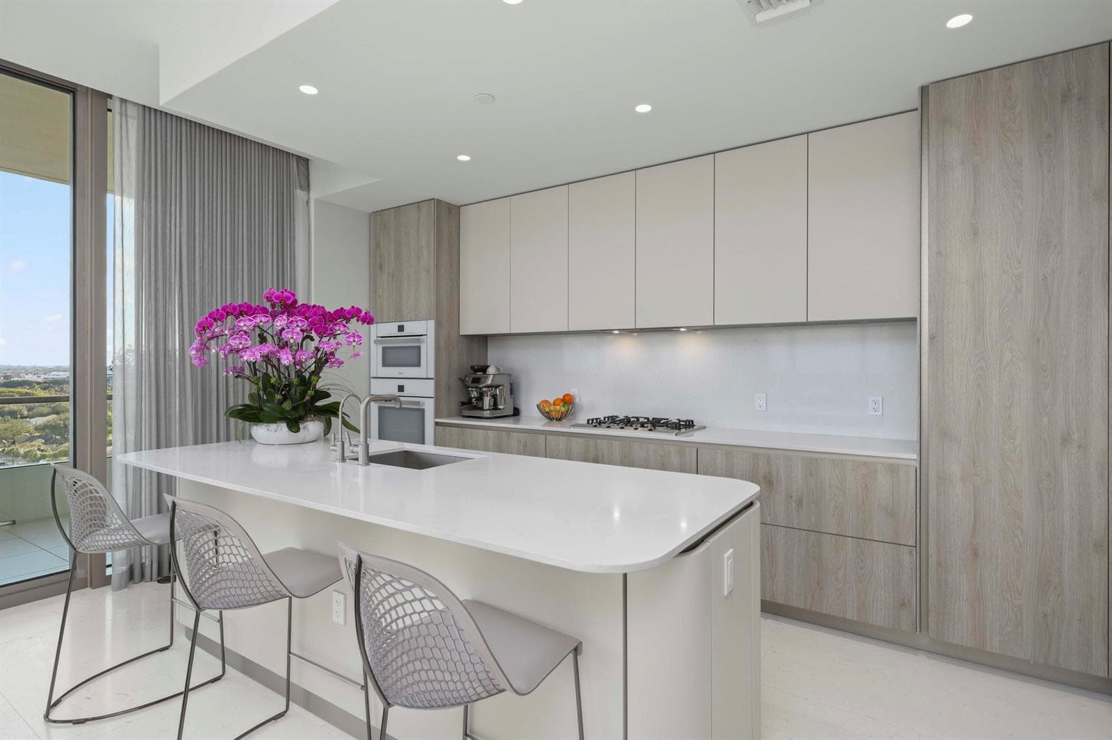 200 Arkona Court 1002 photo 6