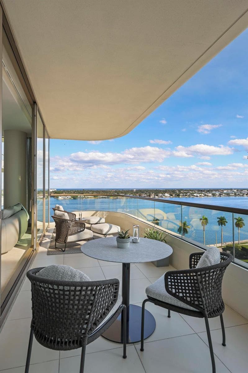 200 Arkona Court 1002 photo 7