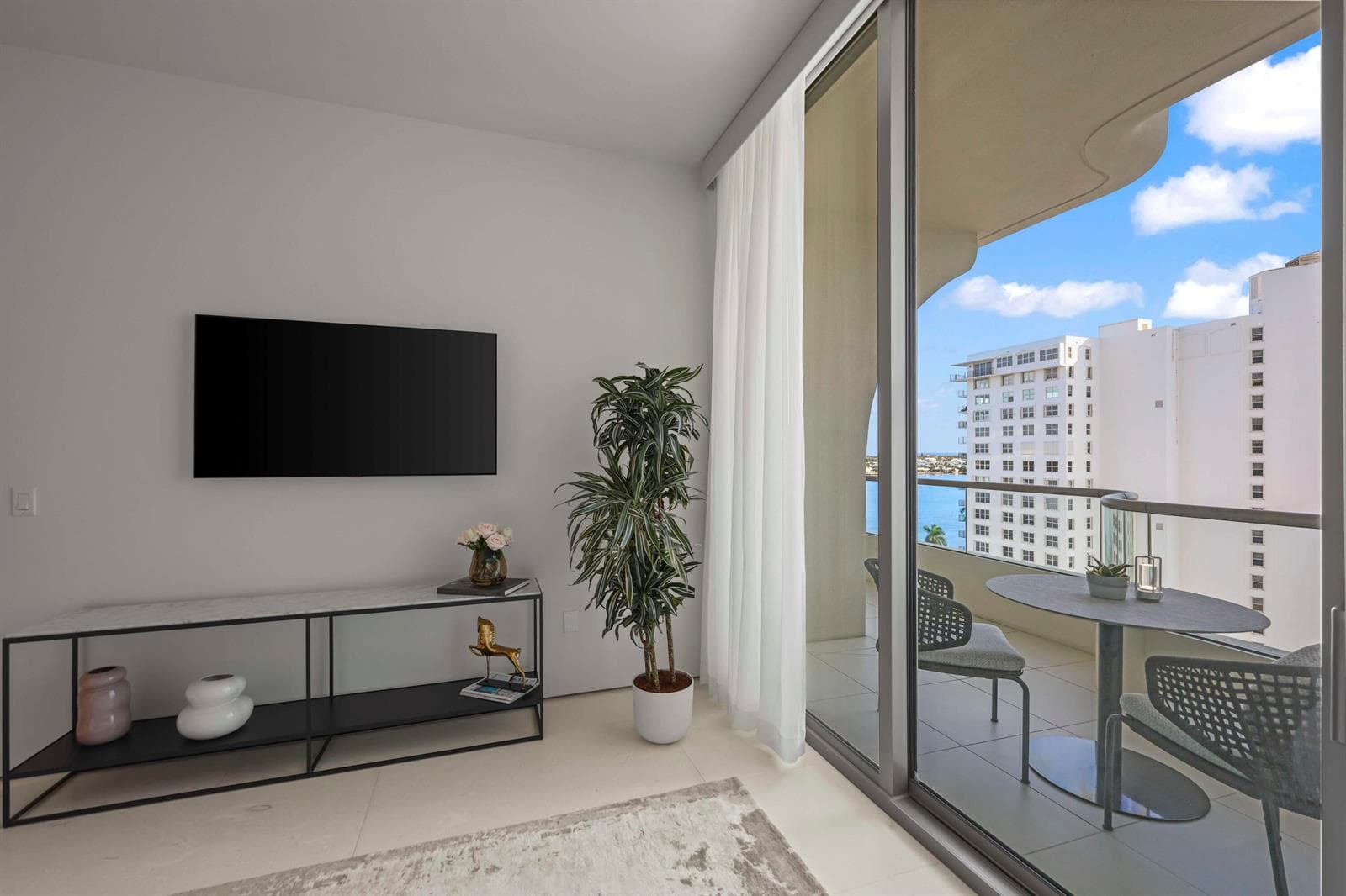 200 Arkona Court 1002 photo 18