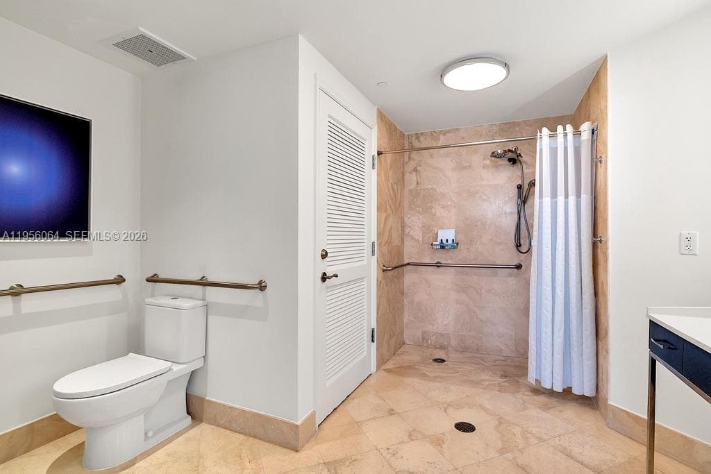 4401 Collins Ave 1712 photo 24