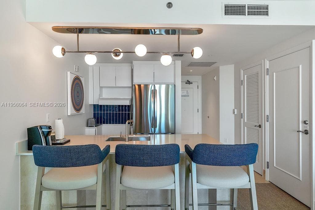 4401 Collins Ave 1712 photo 10
