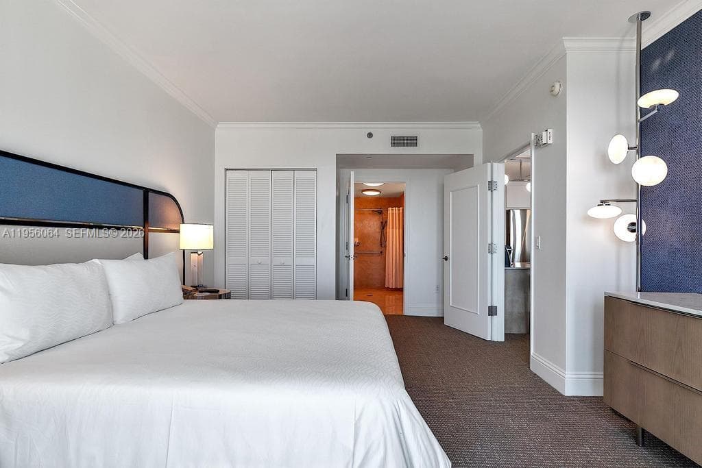 4401 Collins Ave 1712 photo 21