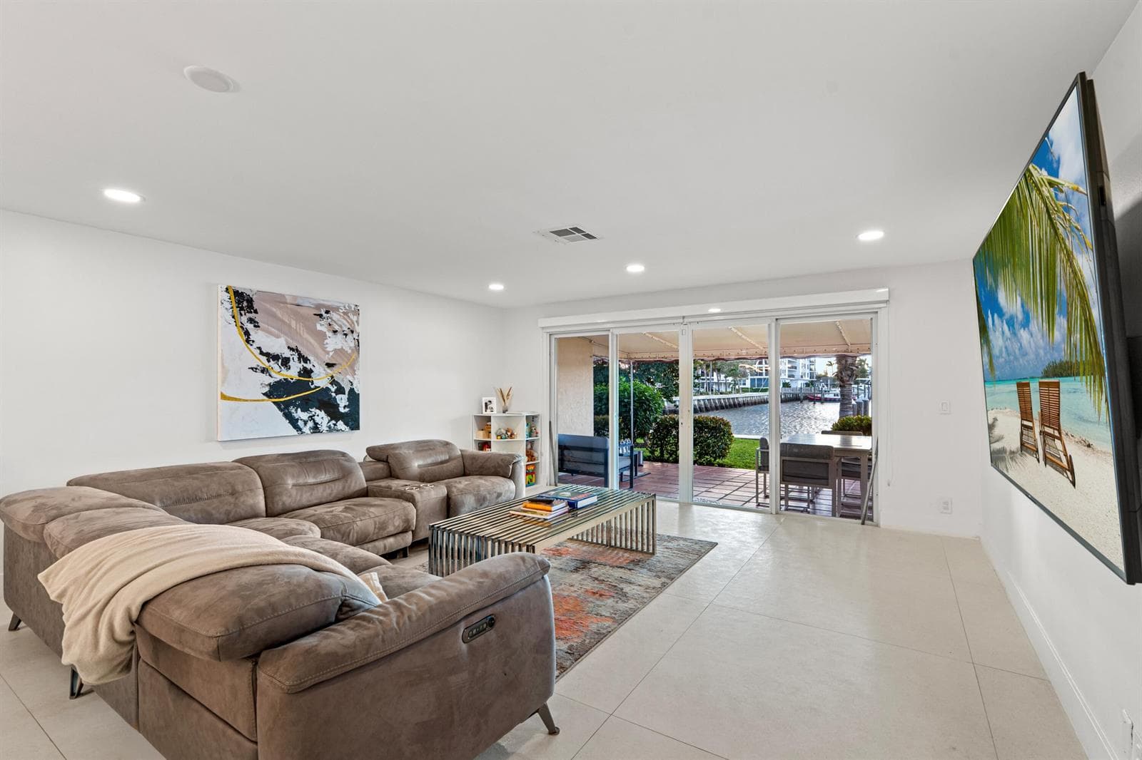 336 Venetian Drive 1 photo 16