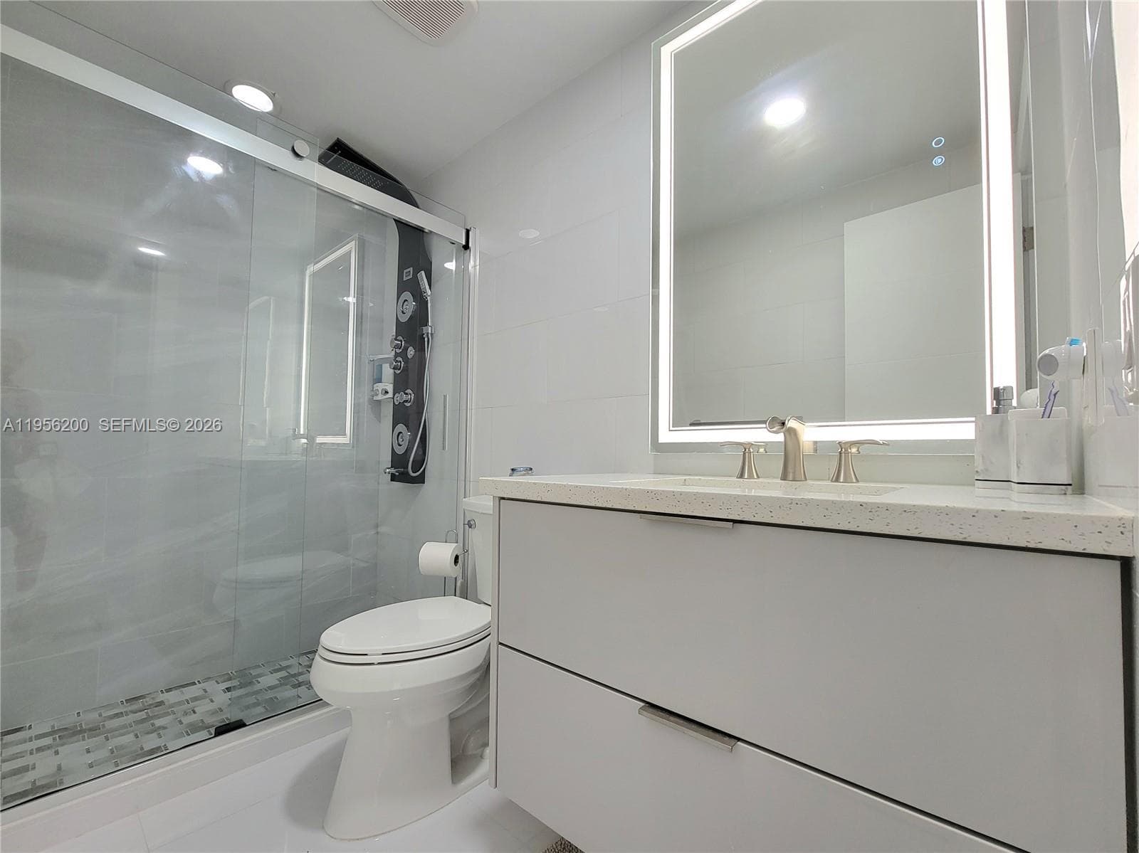 3505 S Ocean Dr 901 photo 16