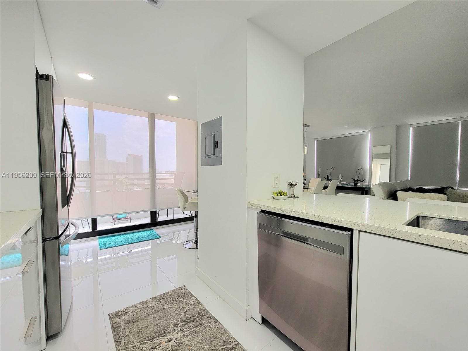 3505 S Ocean Dr 901 photo 7
