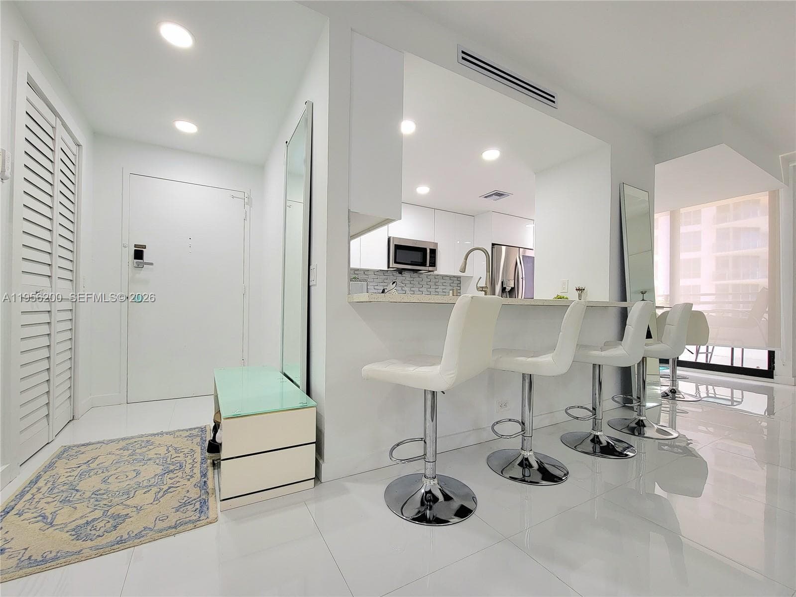 3505 S Ocean Dr 901 photo 3